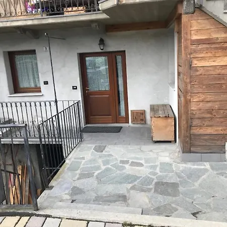 Casa Giovanna Gressan 4 Posti Letto Аоста