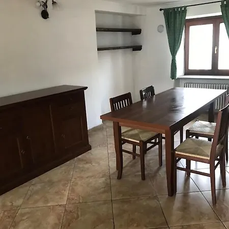 Casa Giovanna Gressan 4 Posti Letto Апартаменты *